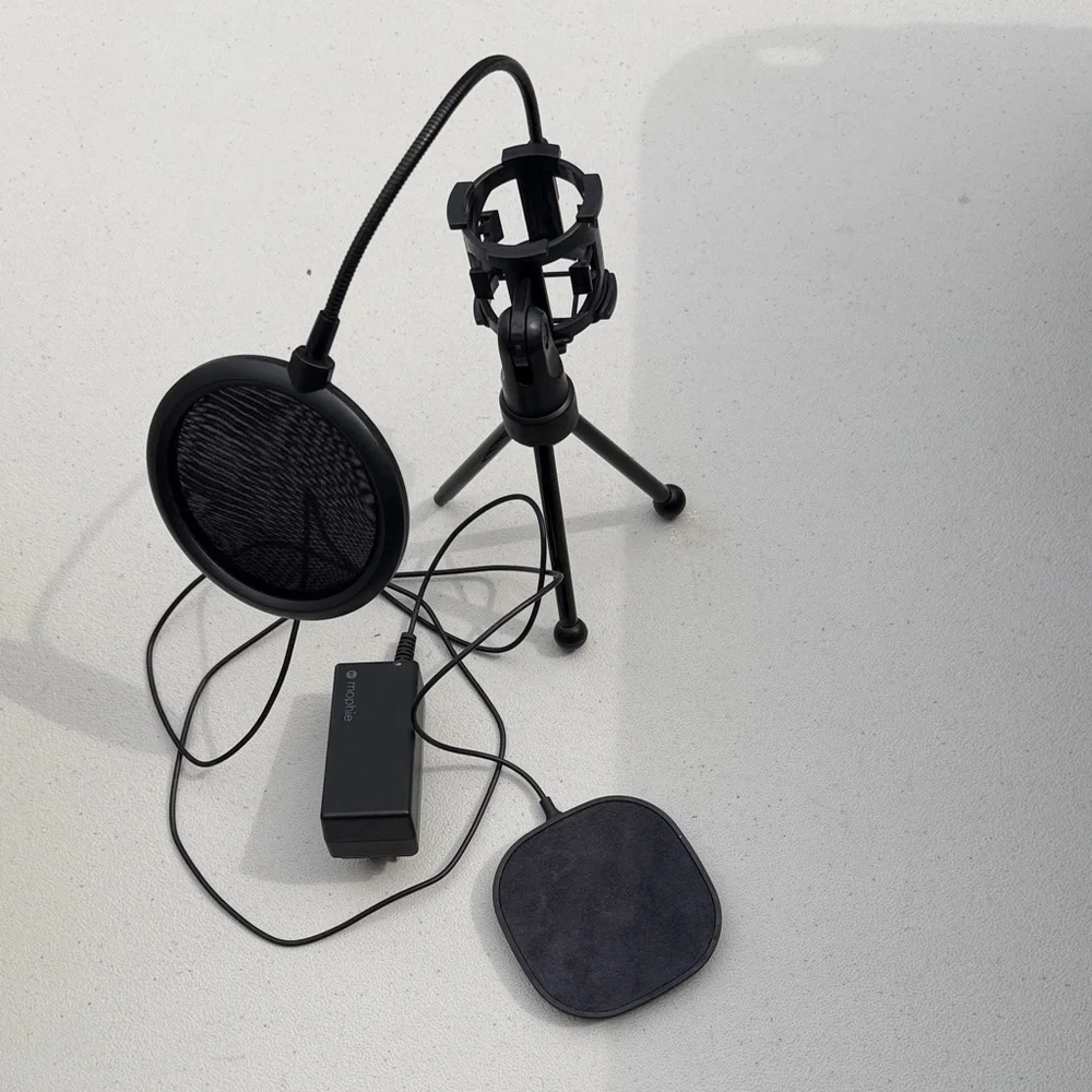 mophie Black Desktop Microphone Accessory Kit with Pop Filter & Tripod